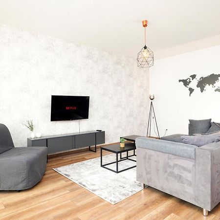 Homeawayhome By The River Ceske Budejovice Exteriör bild